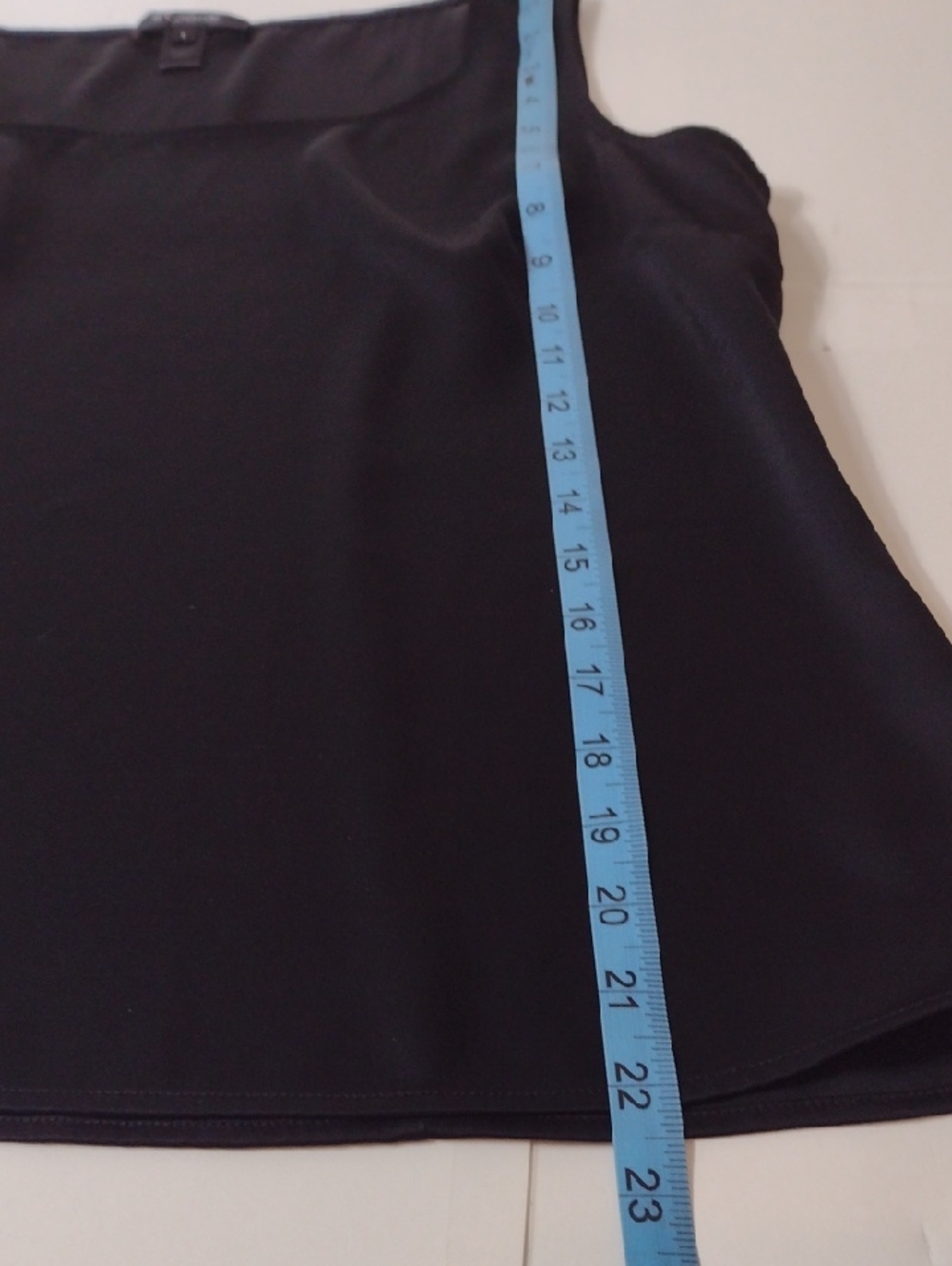St. John Black Satin Scoop Neck Tank - Picture 8 of 8